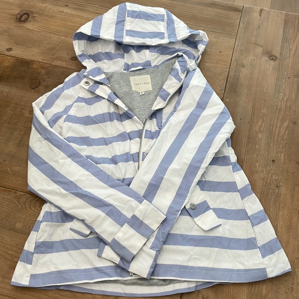 Light weight girls hooded jacket